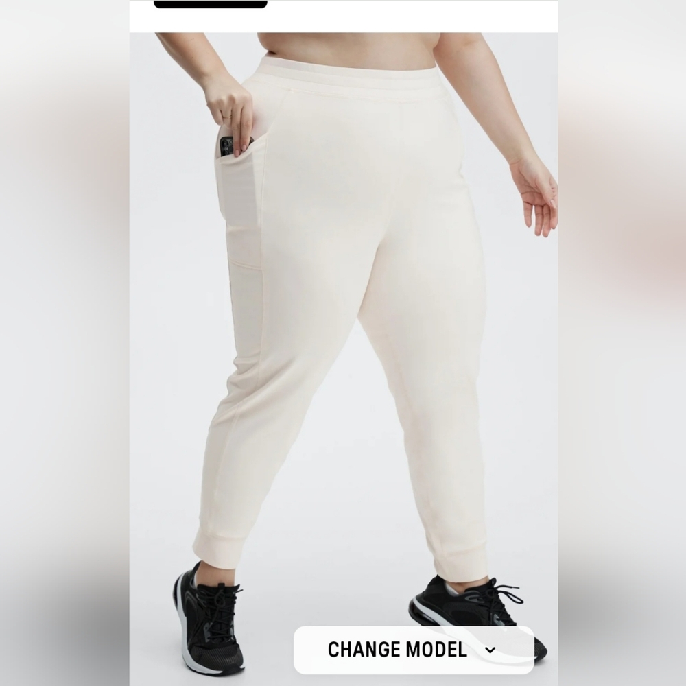 Fabletics On-the-go-cold-weather Jogger Size 4X